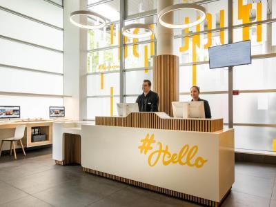 Hotel Campanile 12 - Bercy Village