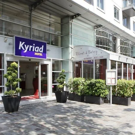 Hotel Campanile 12 - Bercy Village Paris