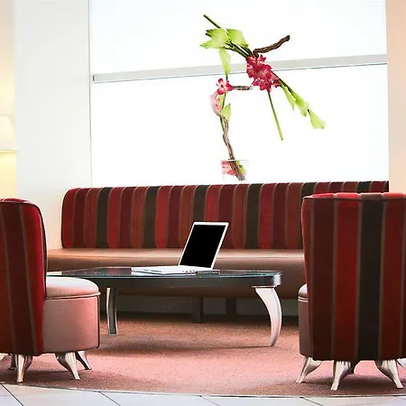 Hotel Campanile 12 - Bercy Village 3*